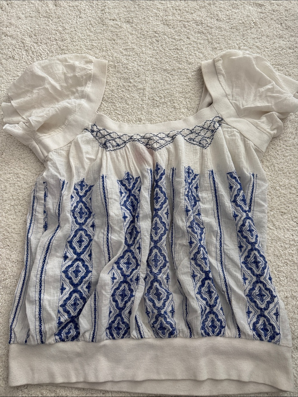 ❌SOLD❌ Free People White Peasant Top with Blue Embroidery - Picture 1 of 7